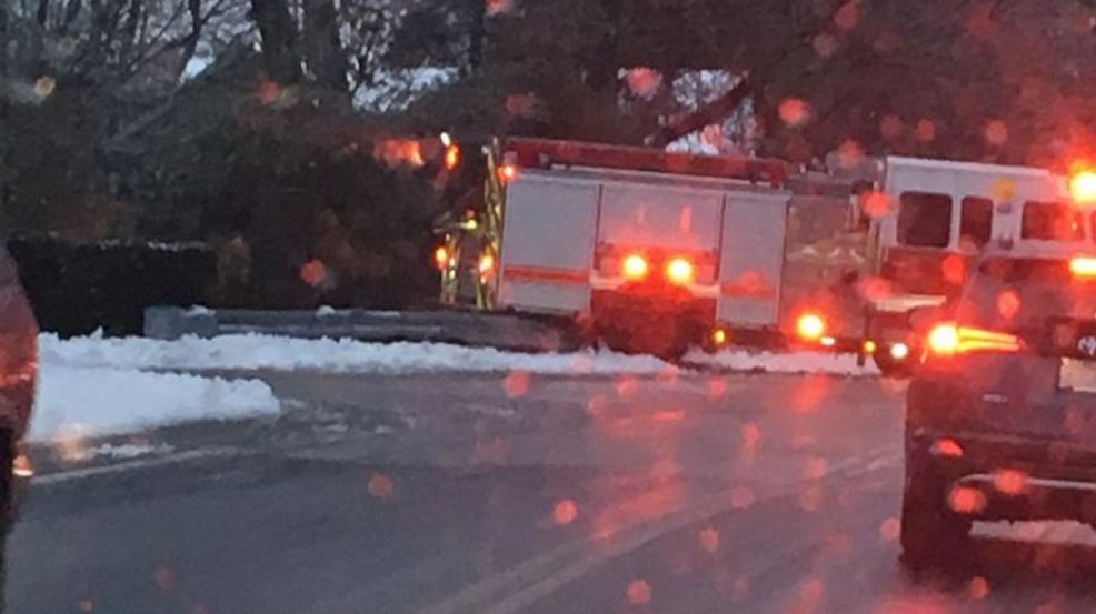 Policía reabre ruta 37 después de que «black ice» provocara varios accidentes
