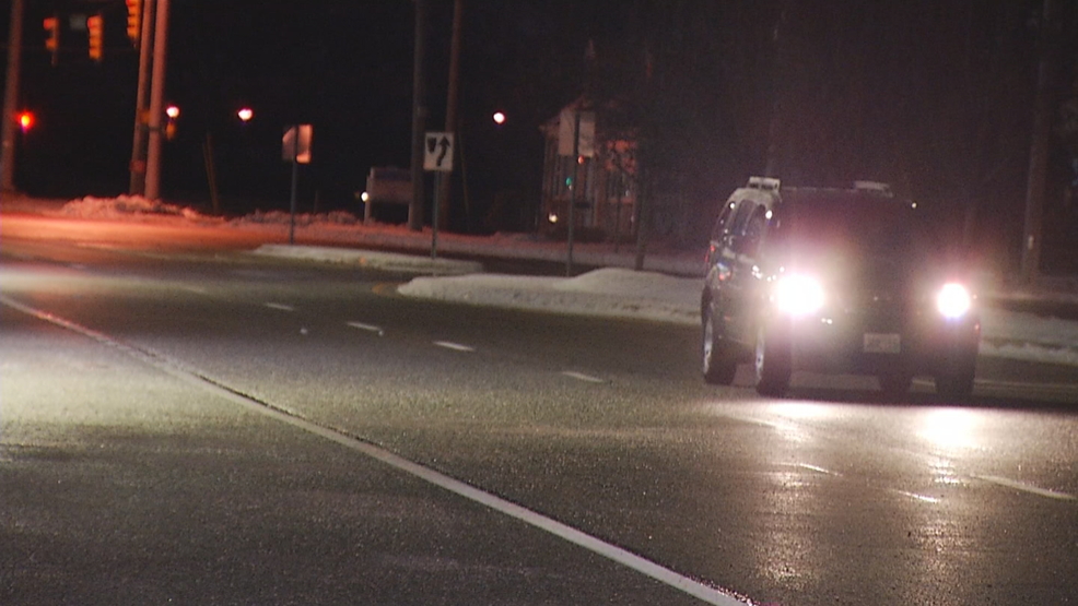Centros de albergue cierran por feriado en el peor día de frío