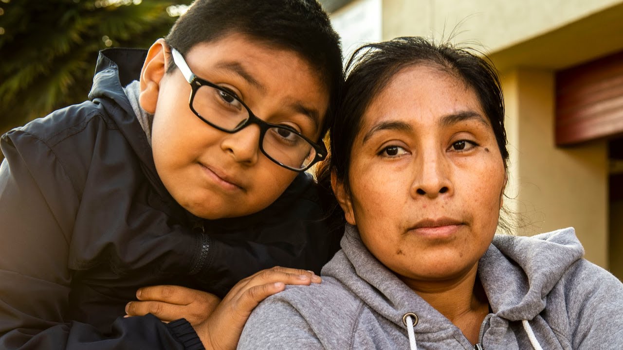 Denuncia haber sido despedida de un restaurante por hablar español