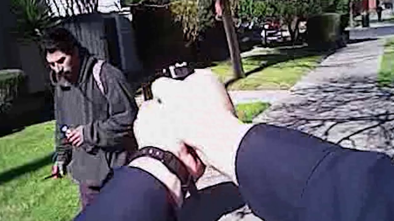 Revelan video de la muerte de un hispano a manos de policías