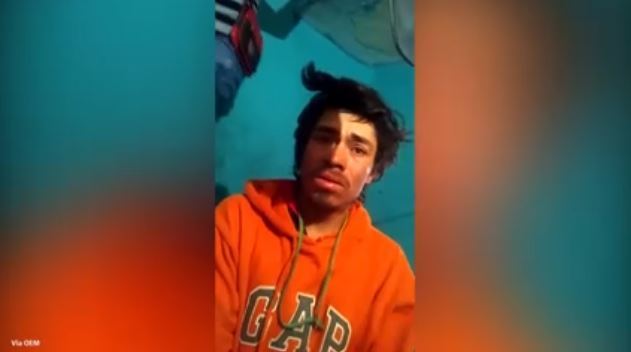 Resultado de imagen para hombre intenta suicidarse porque su esposa no hizo la limpieza