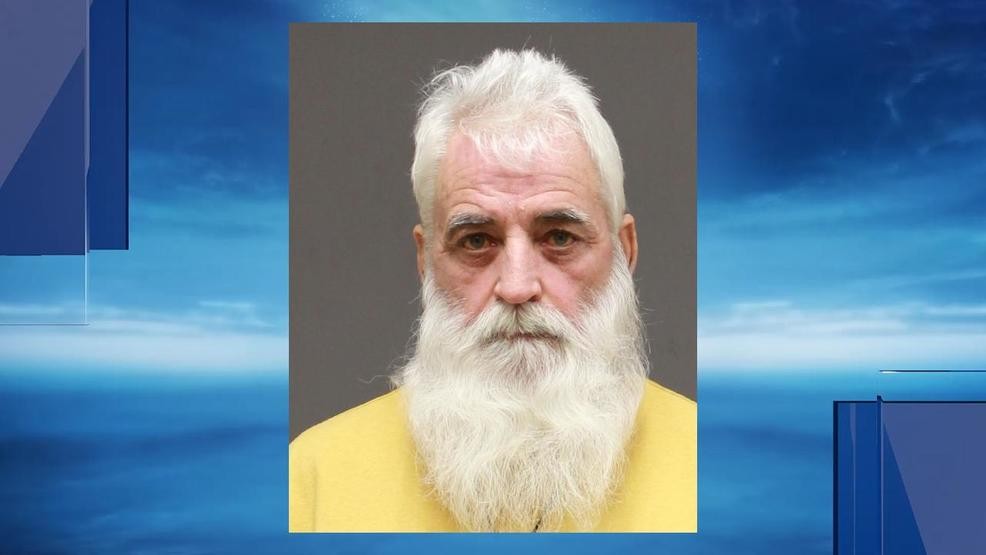 Empleado de DPW de Johnston es acusado de pederastia