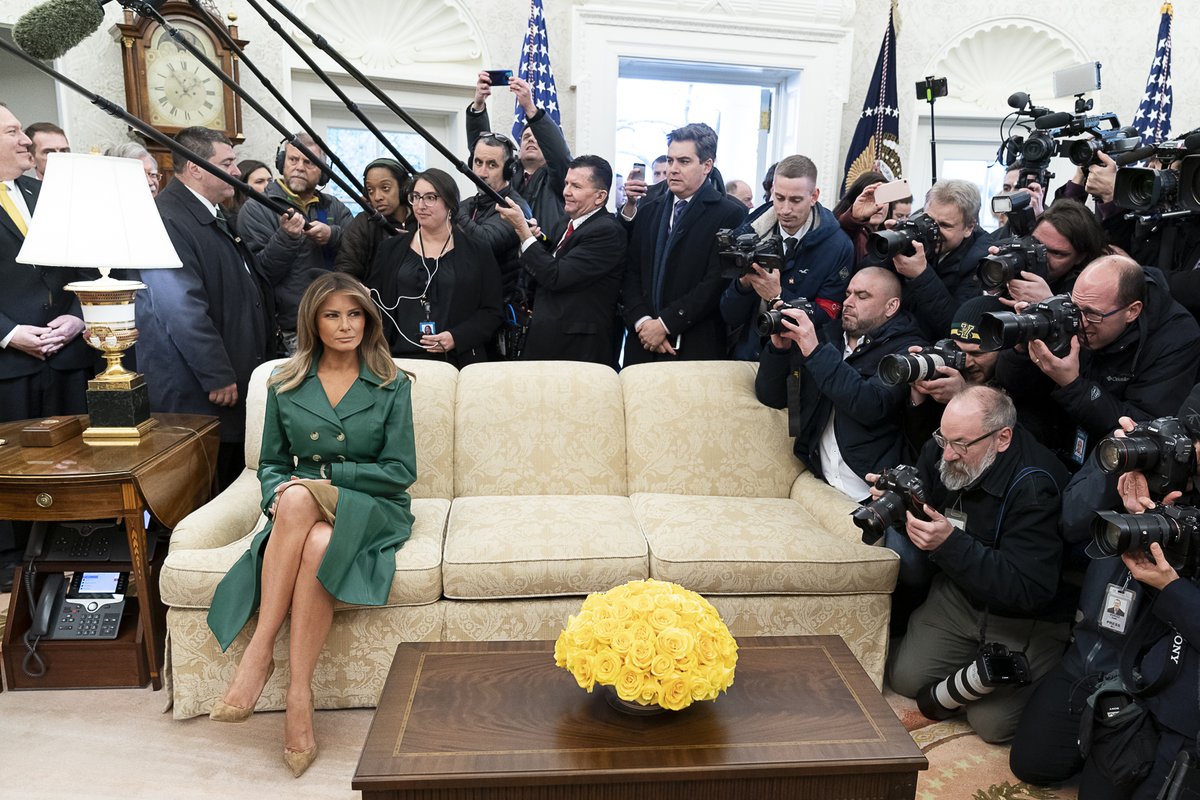 Melania está de cumpleaños y la Casa Blanca celebra con “extraña” foto