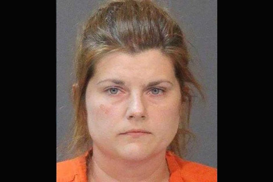 Maestra de Louisiana es acusada de violar a menor de 10 años