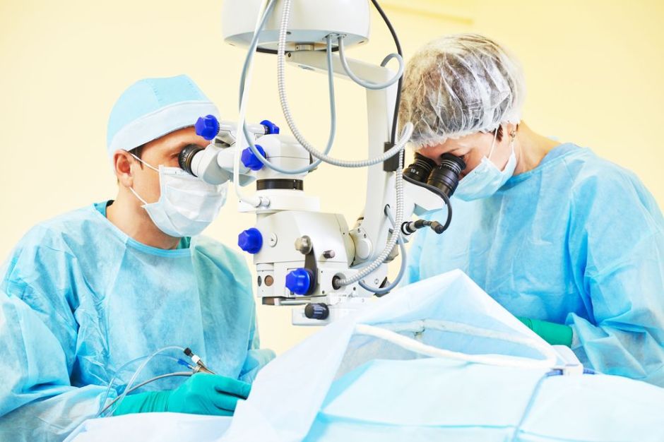 Le extraen por la nariz un tumor cerebral a una niña de 4 años