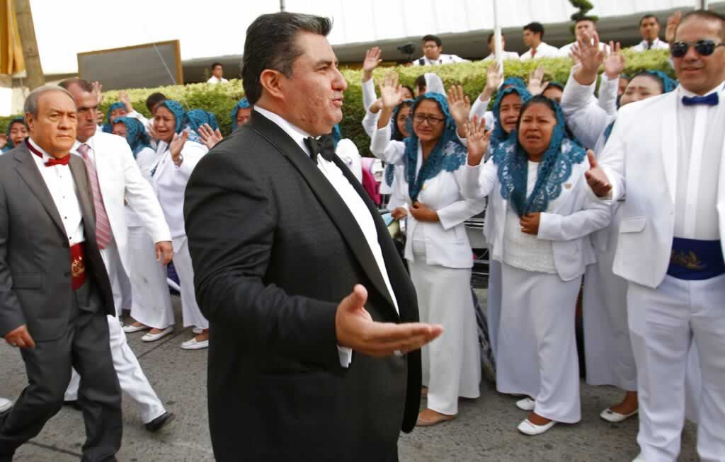 Jets privados y compras millonarias, los lujos del líder de iglesia Luz del Mundo