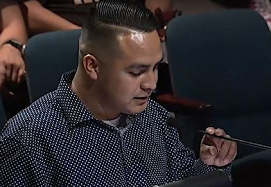 ICE arresta a inmigrante tras leer un poema que criticaba redadas