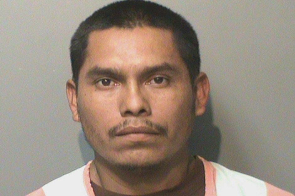 Latino mató a joven viuda y a sus dos hijos de 5 y 11 años