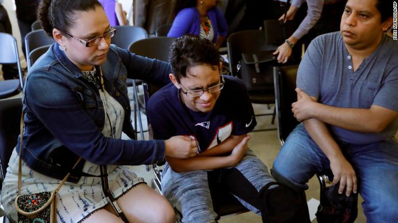 Familias indocumentadas, en el limbo por esta decisión