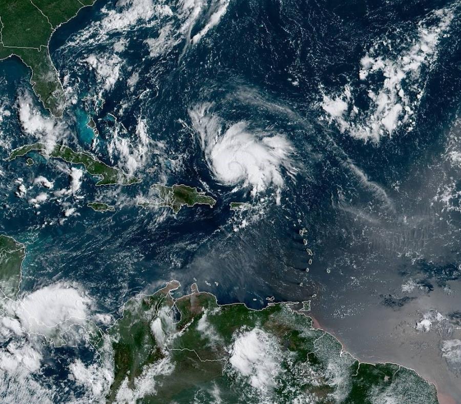 Florida recibiría hasta 12 pulgadas de lluvia por el paso de Dorian