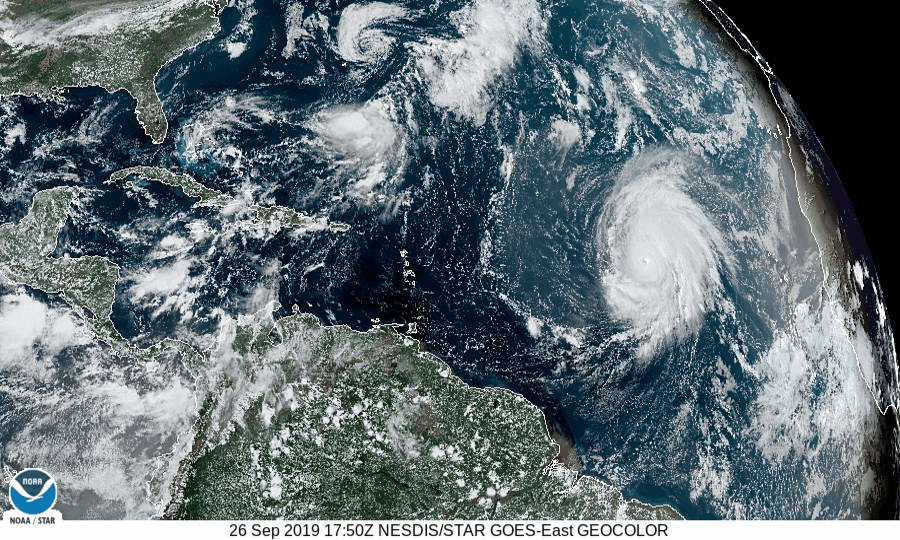 Huracán Lorenzo se fortalece para convertirse en una tormenta categoría 4