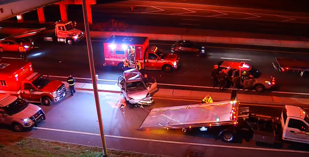 Reportan lesiones menores en choque múltiple de la interestatal 95