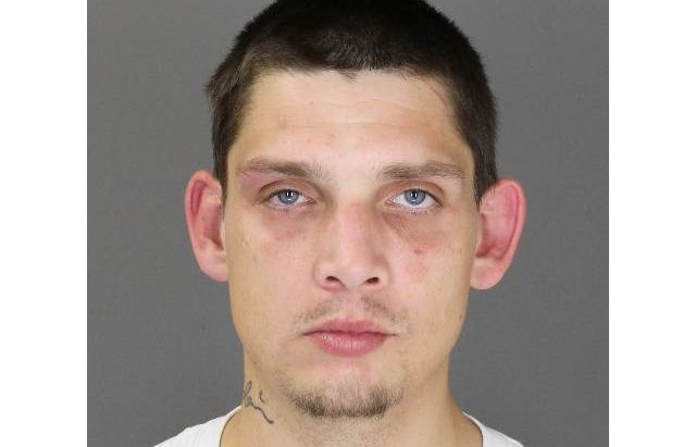 Hombre detenido por incendiar una iglesia hispana