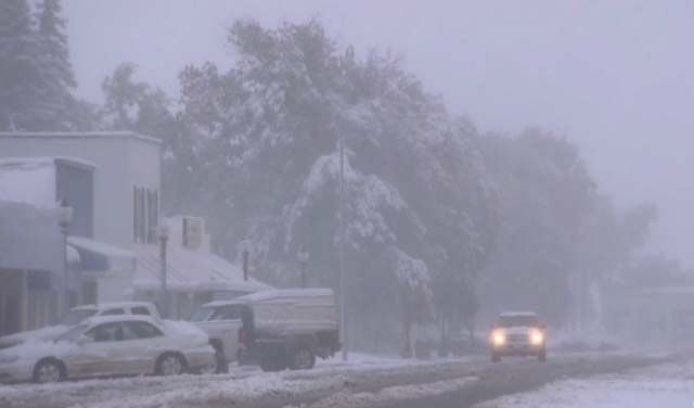 Tormenta de nieve en otoño no empaña bodas en Washington