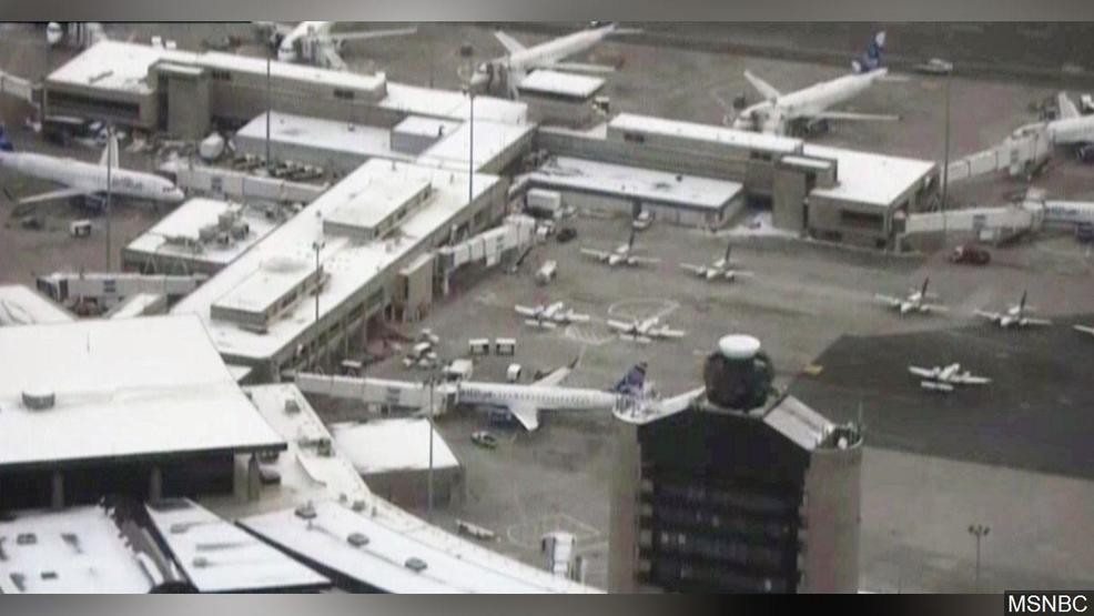 Varios examinados en aeropuerto de Boston para detectar nuevos virus