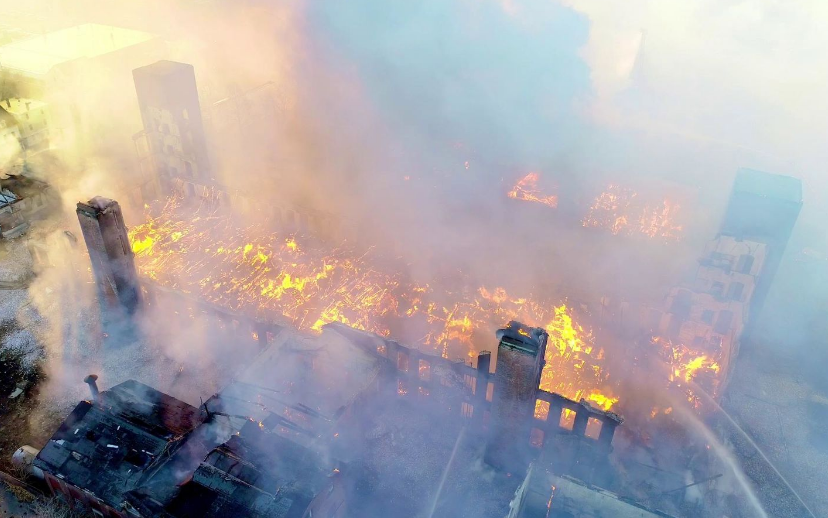 Cuatro edificios se incendian en la línea Pawtucket-Central Falls