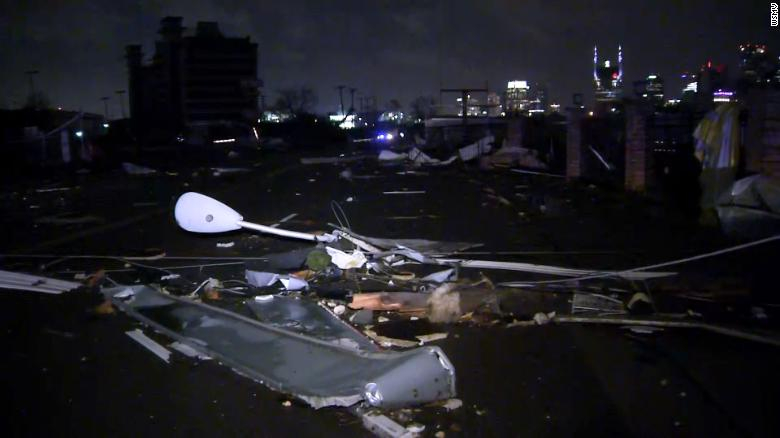 Tornado deja al menos 19 muertos en Nashville