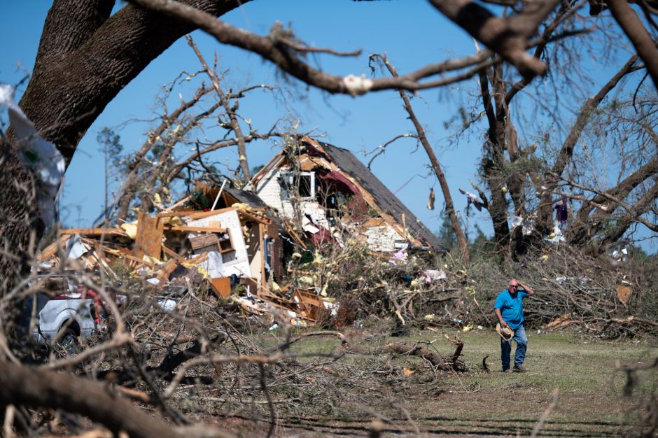 Fuertes tormentas golpean al menos a cuatro estados del sur