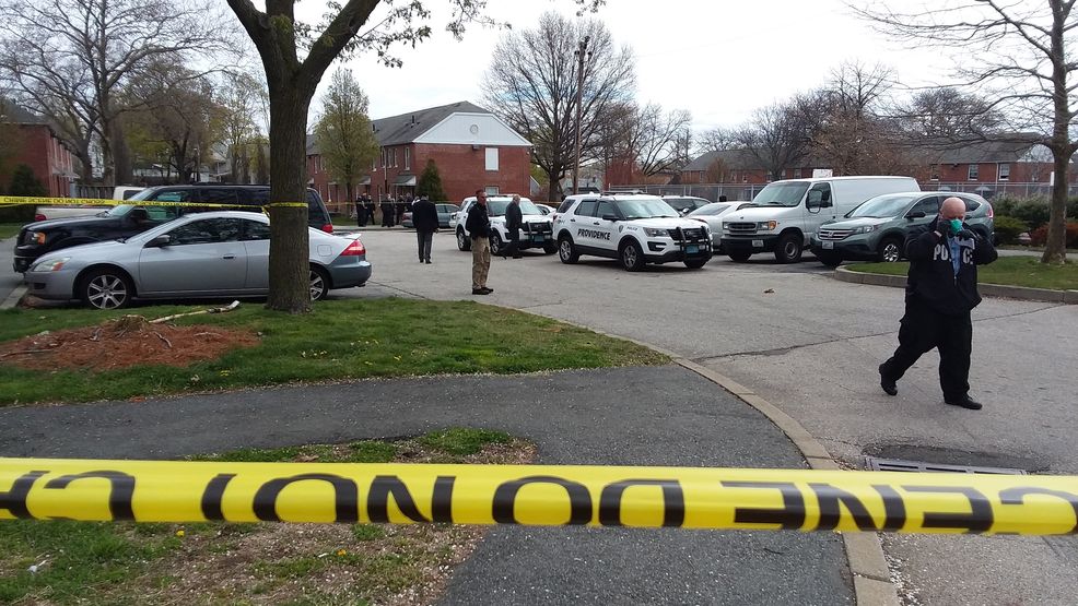 Tres personas apuñaladas en Providence