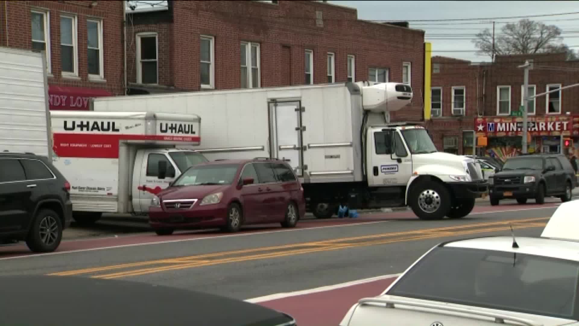 Encuentran hasta 60 cadáveres en camiones en Nueva York