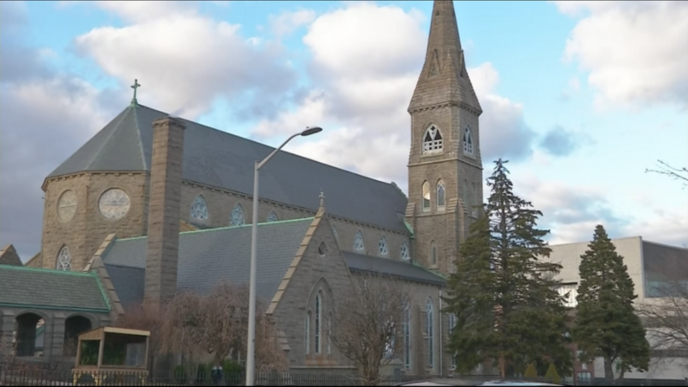Iglesias de la diócesis de Fall River reabrirán a fin de mes