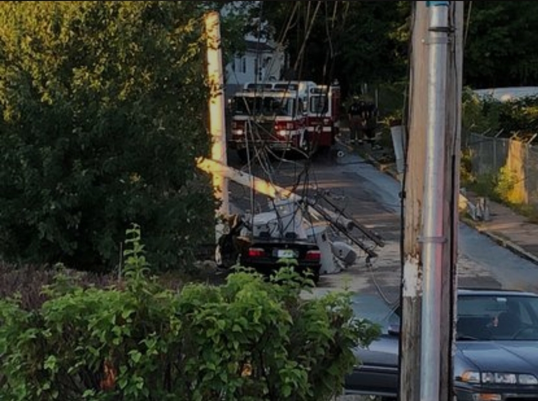 Mujer muere durante accidente en Providence