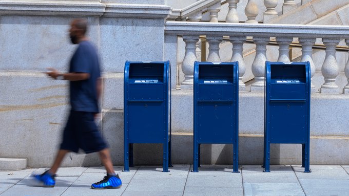 Demandan a Trump y al Servicio Postal para garantizar fondos para voto por correo