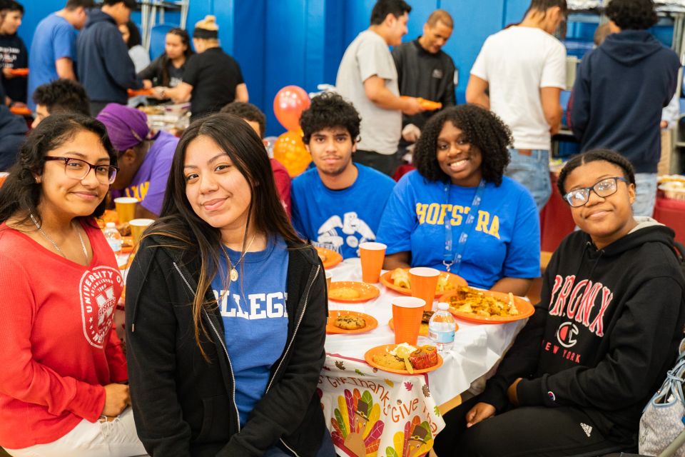 The American Dream School: donde niños latinos se forman para perseguir sus sueños
