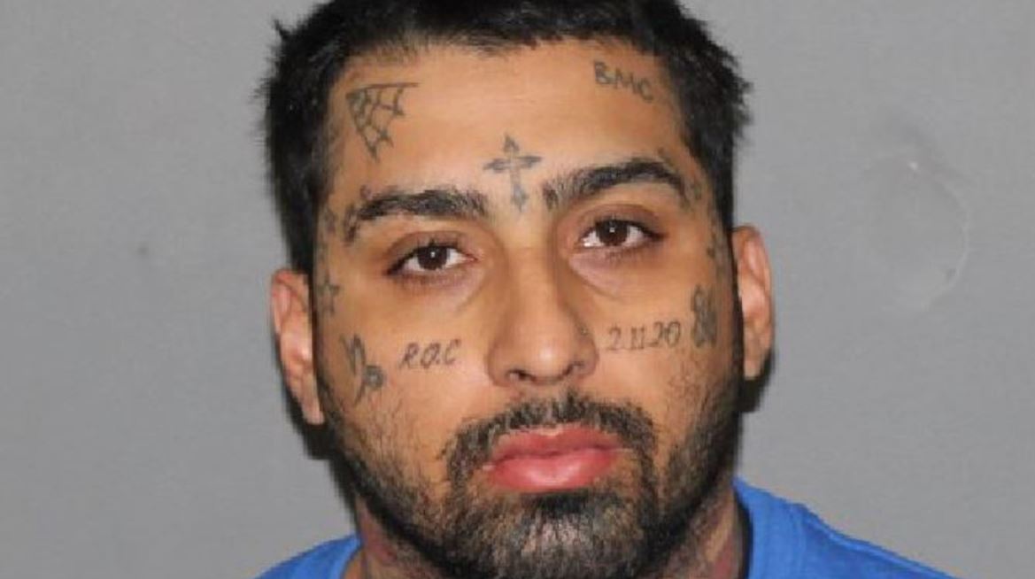 Hombre acusado de agredir a un trabajador de Walmart por una máscarilla