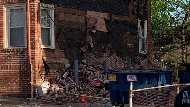 Derrumbe de la fachada de un edificio en Cranston
