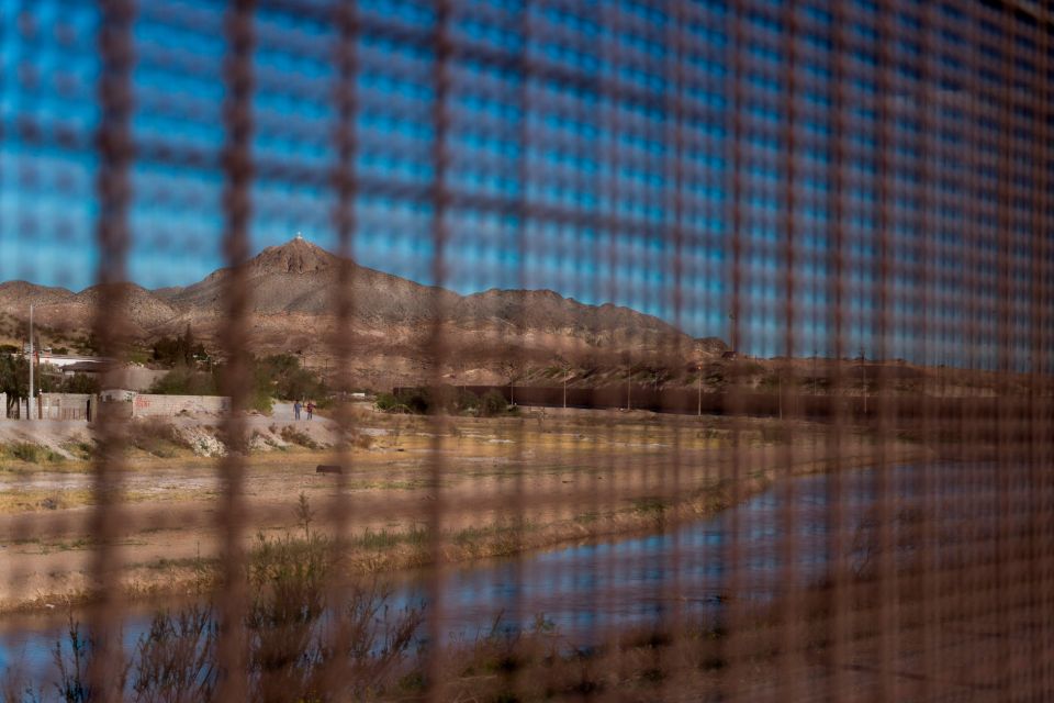 Texas construirá su propio muro con México, anunció su gobernador