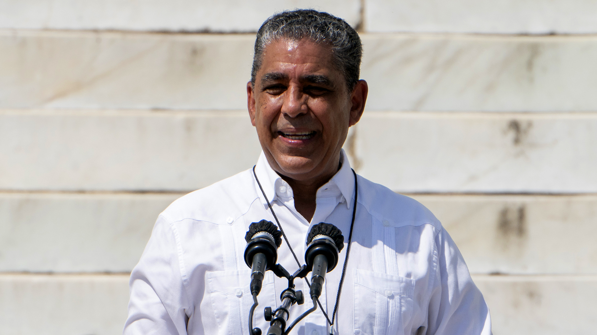 La Ley de Registro beneficiaría a inmigrantes