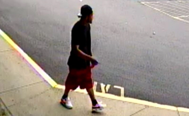 Hombre ‘errático’ robó a una mujer en el estacionamiento de Seekonk