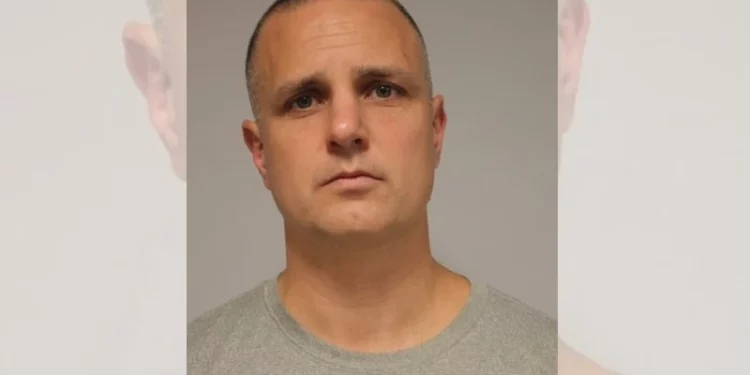 Ex agente de Portsmouth acusado tras una pelea en un restaurante