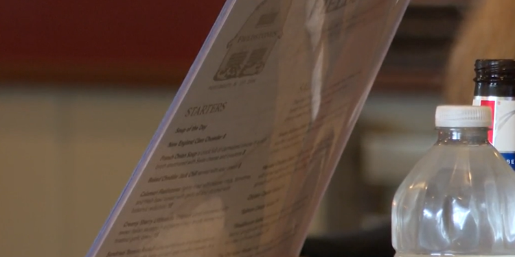 La policía detiene a un hombre acusado de quedarse sin cuenta en un restaurante