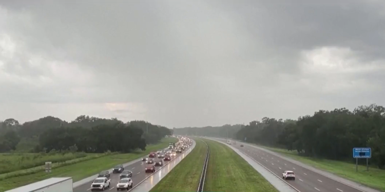 El huracán Ian golpea Cuba y Florida se prepara para los daños de la categoría 4