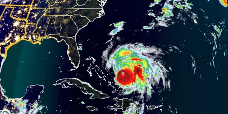 Las Bermudas emite alerta de huracán por Fiona