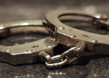 Hombre de West Greenwich acusado de comprar y montar armas fantasma