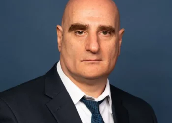 Político hace campaña con video pornográfico de sí mismo en NY