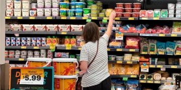 ¿Conservar o tirar? Las etiquetas de «Consumir preferentemente antes de» causan confusión