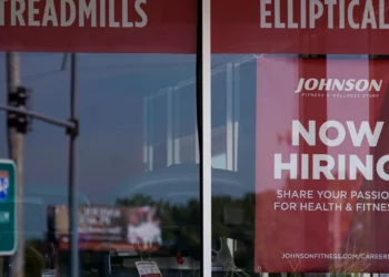 Las solicitudes de subsidio de desempleo en EE.UU. aumentan, pero siguen siendo muy bajas