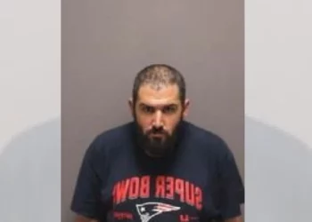 Delincuente sexual es sorprendido viendo porno en la biblioteca de Cranston