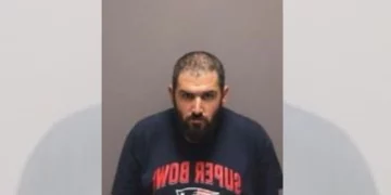 Delincuente sexual es sorprendido viendo porno en la biblioteca de Cranston