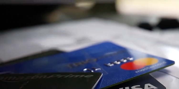 Cómo afrontar eficazmente las deudas de las tarjetas de crédito