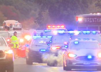 Un hombre muere tras ser atropellado por un vehículo en la autopista