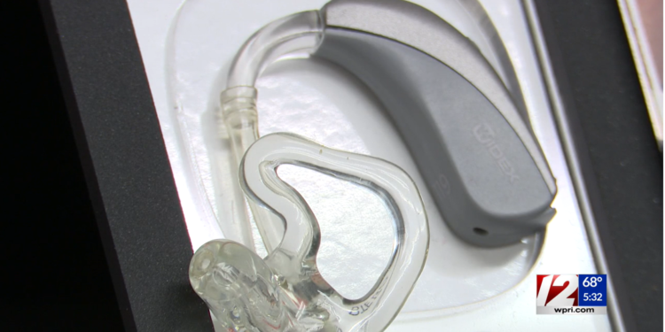 Lo que hay que saber antes de comprar un audífono sin receta médica