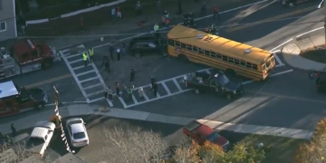 No hay estudiantes heridos en el accidente del autobús escolar de Blackstone