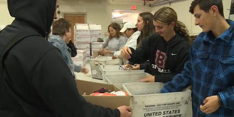 La Operación Alegría Navideña apoya a los militares de RI