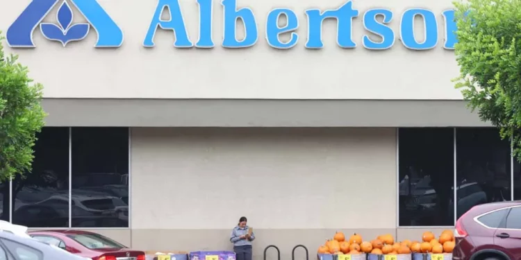 Dos de los supermercados más grandes en EE.UU. pretenden fusionarse para ofrecer precios más bajos