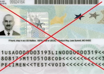 Cómo afecta a los inmigrantes la orden de Biden sobre el consumo de marihuana